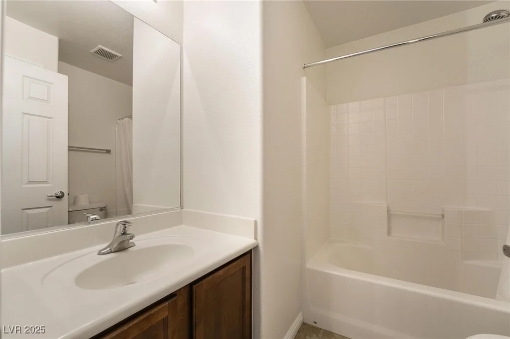 10123 Aspen Rose, Las Vegas, NV 89183