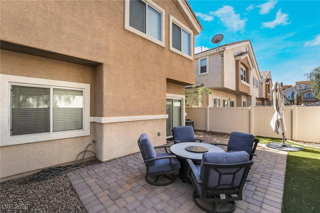10123 Aspen Rose, Las Vegas, NV 89183
