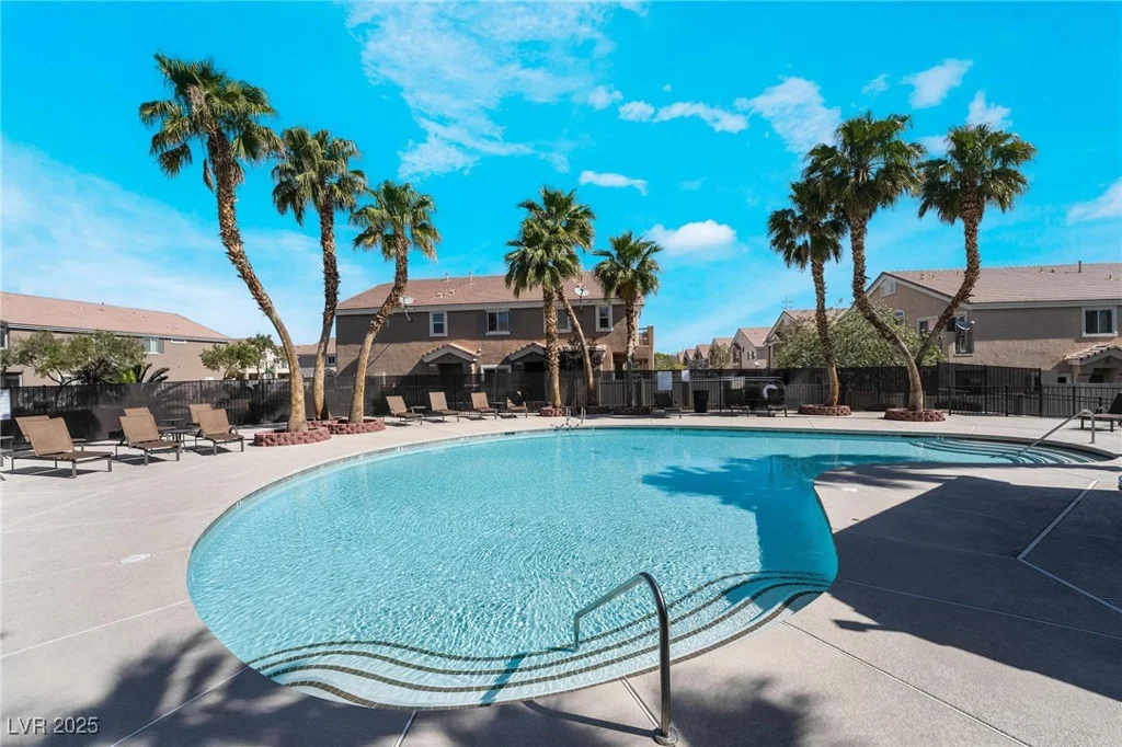 10123 Aspen Rose, Las Vegas, NV 89183