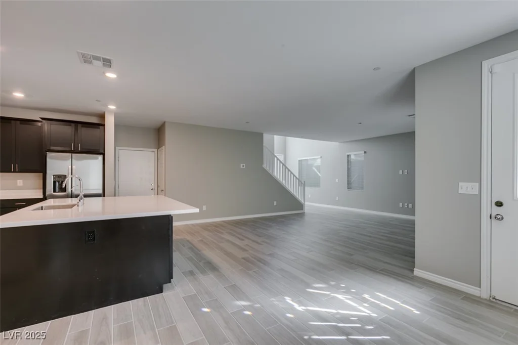 9239 Albus Hills, Las Vegas, NV 89143