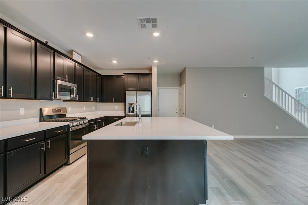 9239 Albus Hills, Las Vegas, NV 89143
