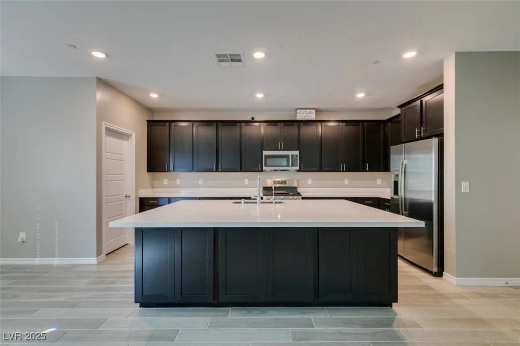 9239 Albus Hills, Las Vegas, NV 89143