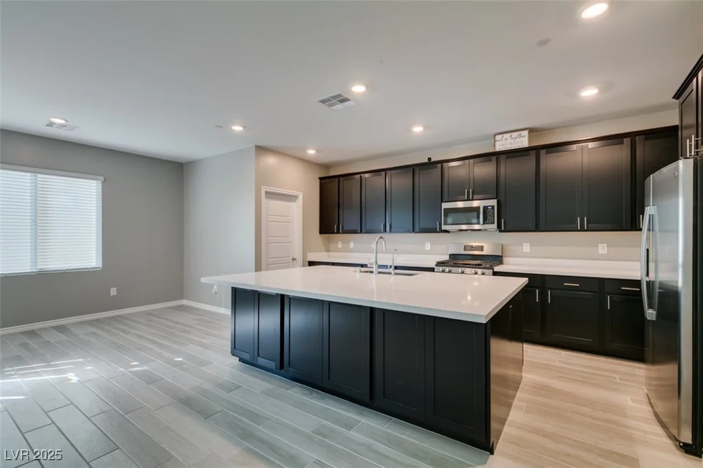 9239 Albus Hills, Las Vegas, NV 89143