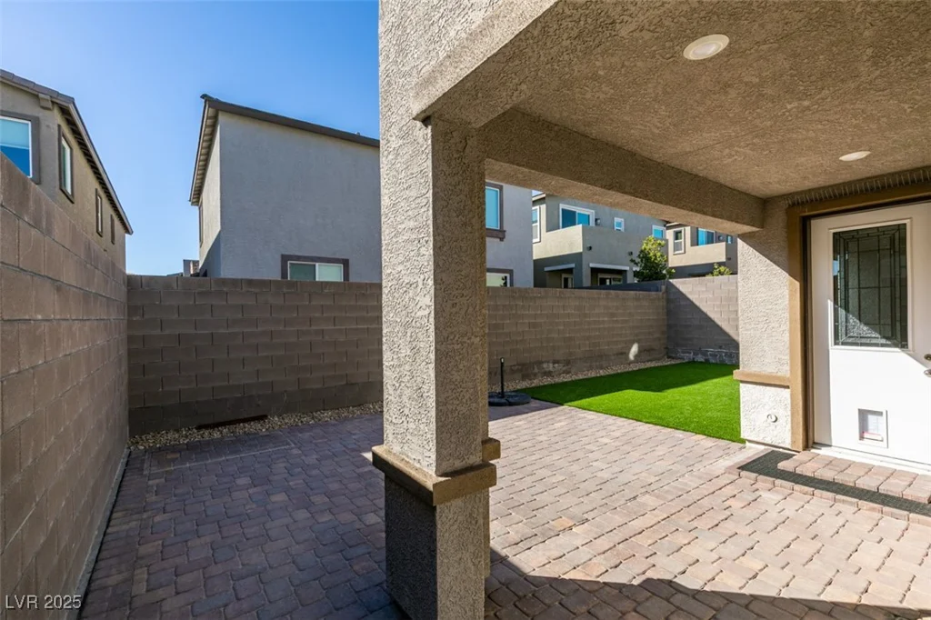 9239 Albus Hills, Las Vegas, NV 89143