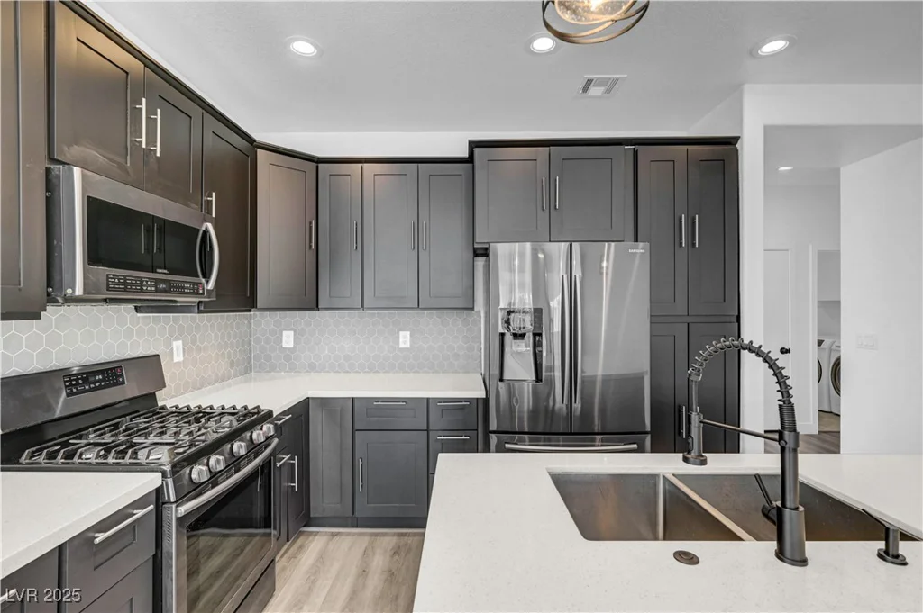 1282 Sloan, Las Vegas, NV 89110