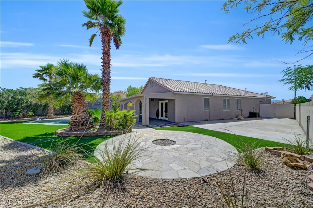 1282 Sloan, Las Vegas, NV 89110