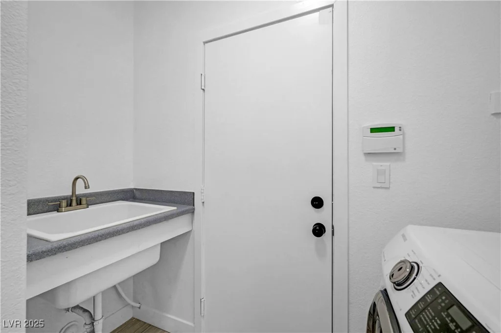 1282 Sloan, Las Vegas, NV 89110