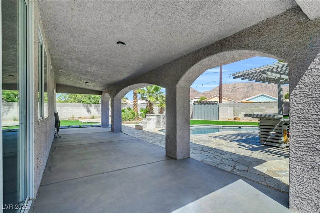 1282 Sloan, Las Vegas, NV 89110
