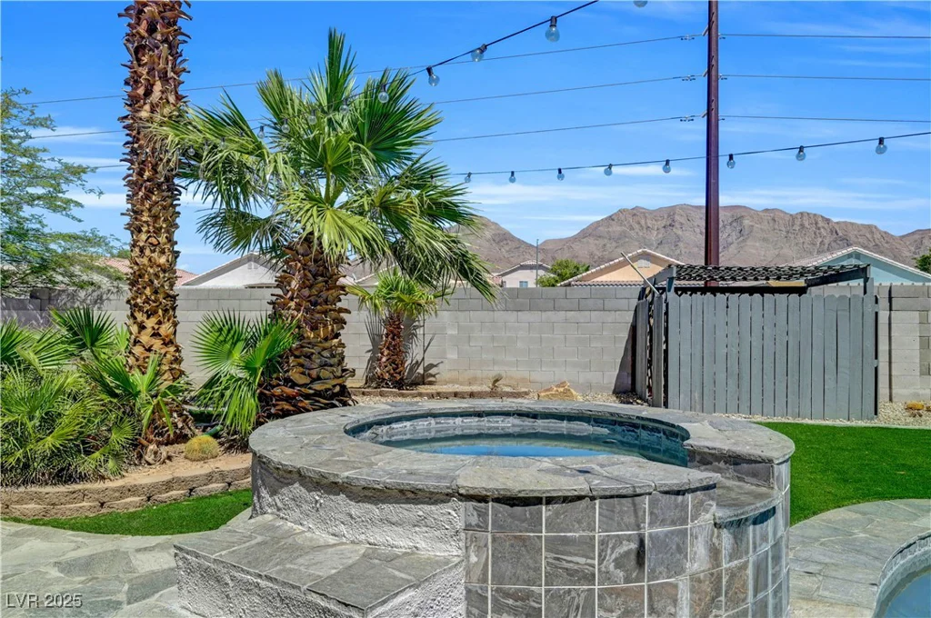 1282 Sloan, Las Vegas, NV 89110