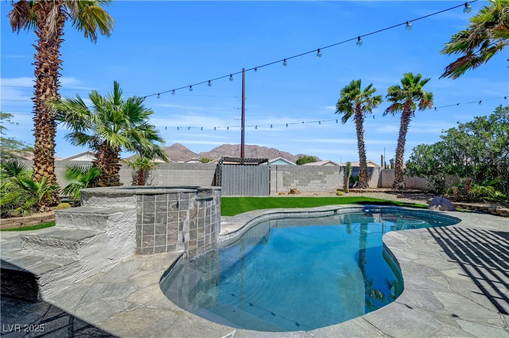 1282 Sloan, Las Vegas, NV 89110