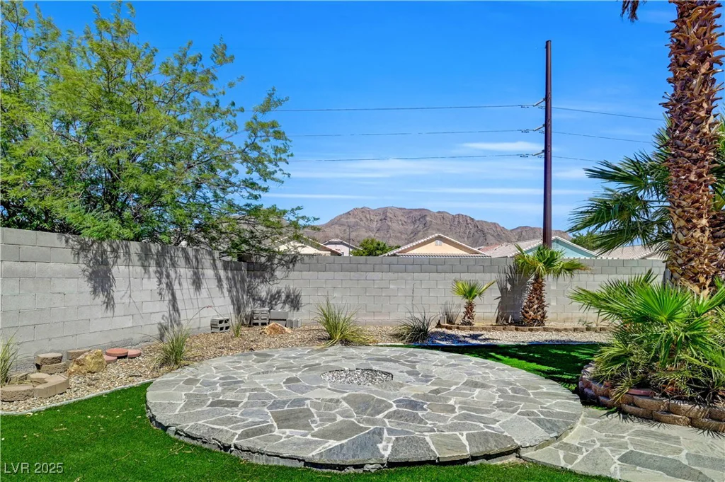 1282 Sloan, Las Vegas, NV 89110