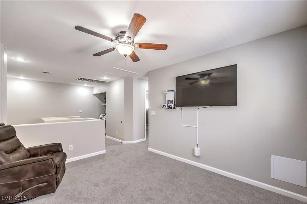 421 Dairy Creek, Las Vegas, NV 89183