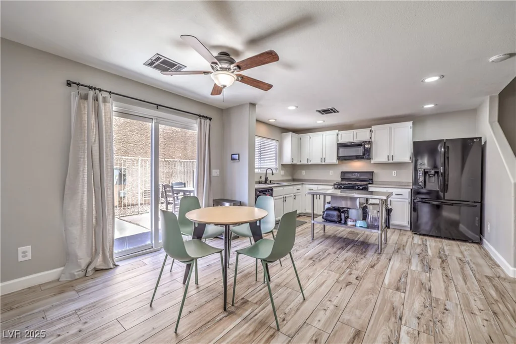 421 Dairy Creek, Las Vegas, NV 89183