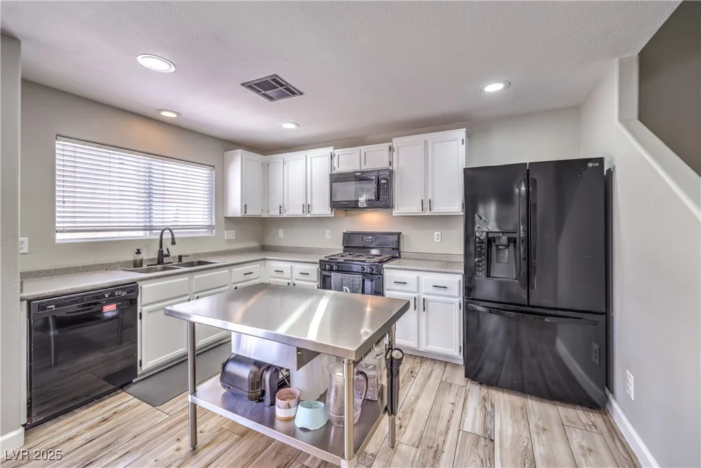 421 Dairy Creek, Las Vegas, NV 89183