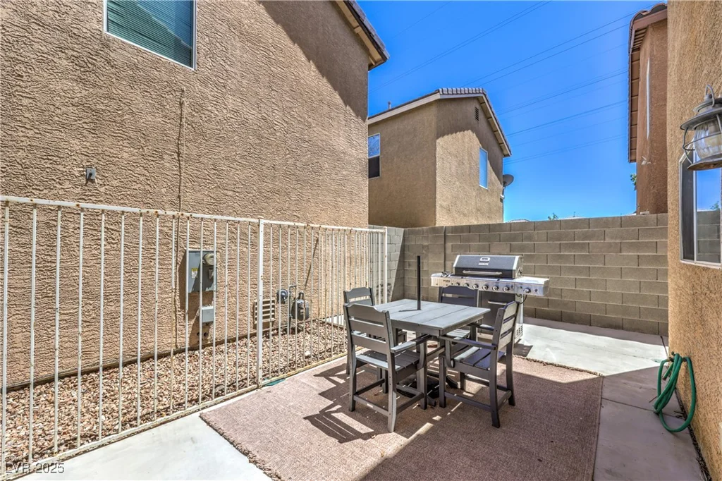 421 Dairy Creek, Las Vegas, NV 89183