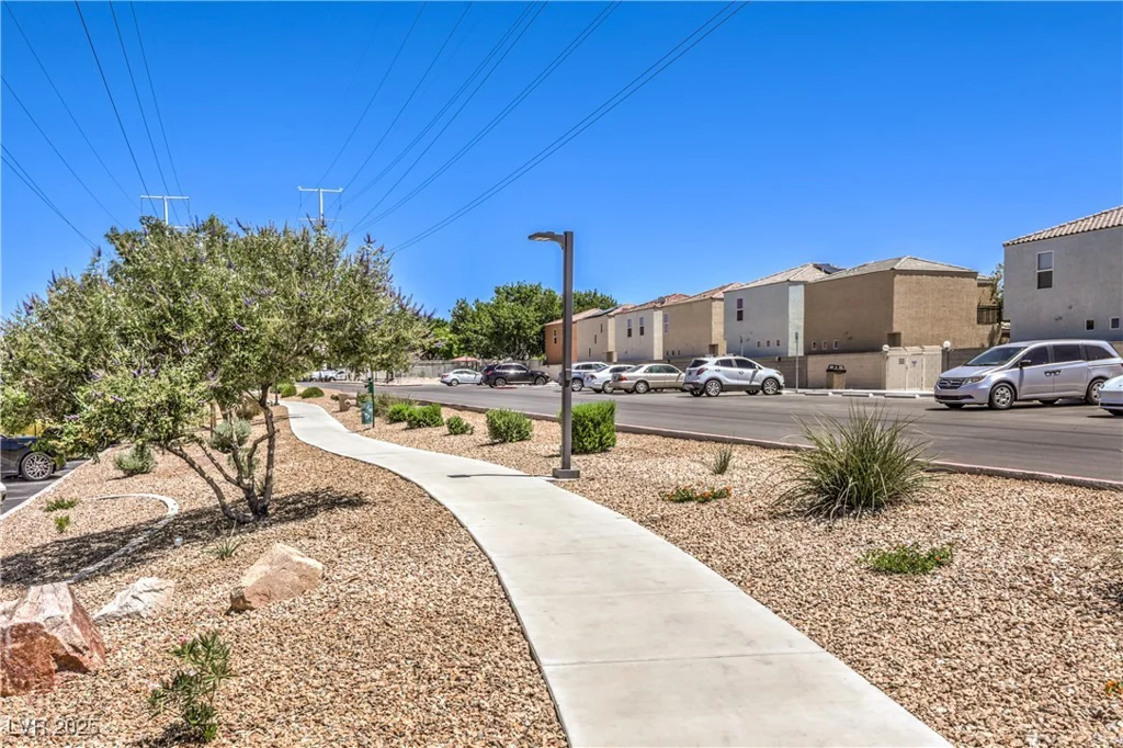 421 Dairy Creek, Las Vegas, NV 89183