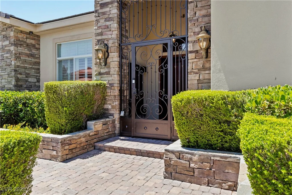 2231 Jamaica, Las Vegas, NV 89117