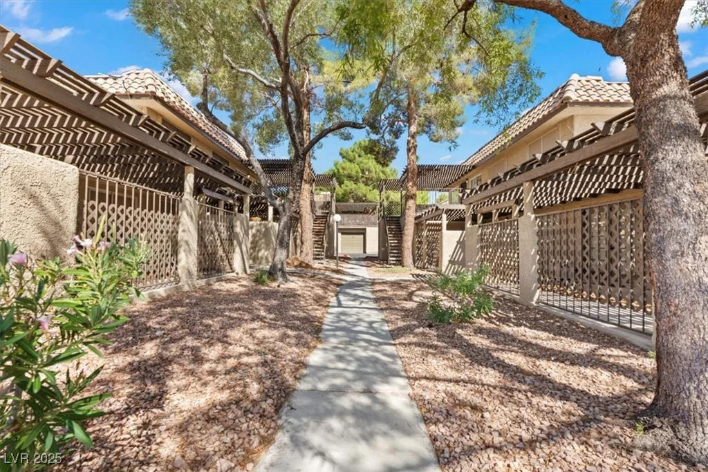 742 Nectarine, Henderson, NV 89014