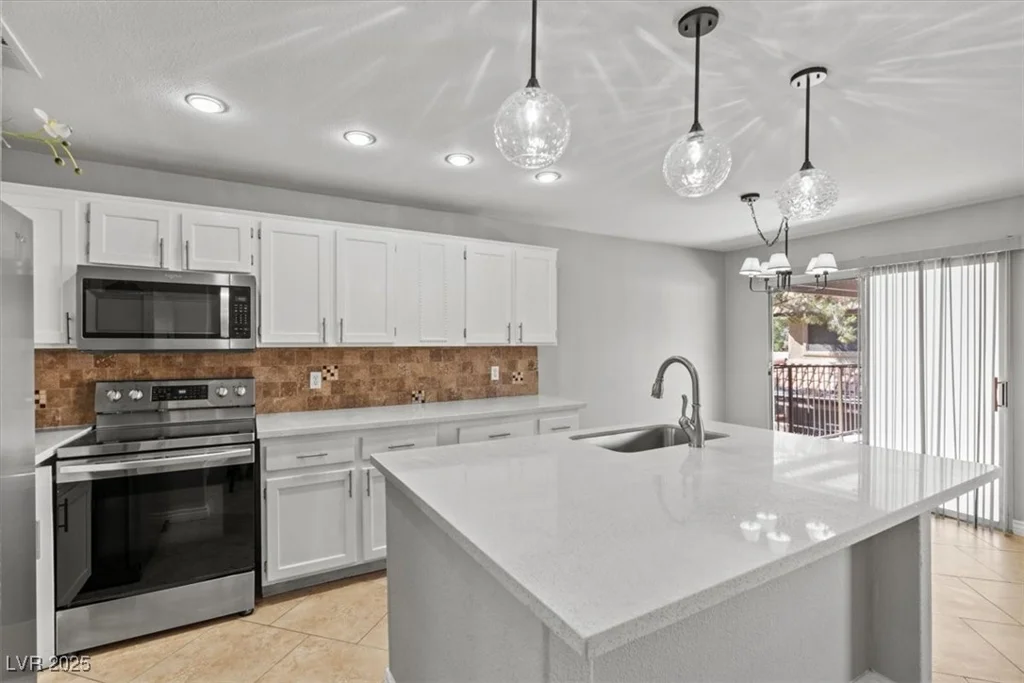 742 Nectarine, Henderson, NV 89014