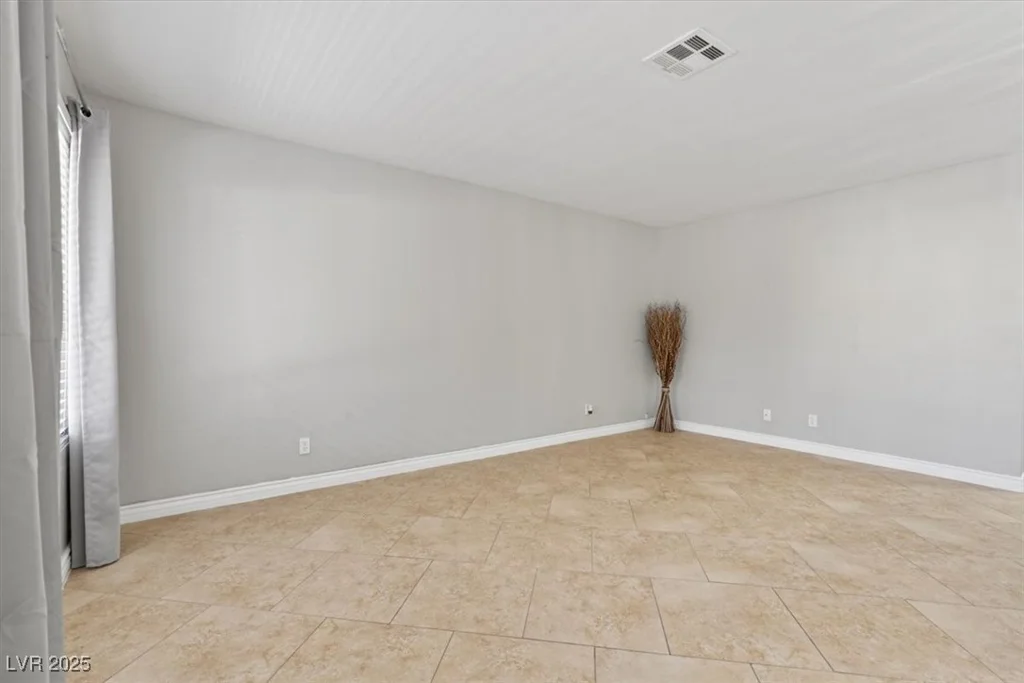 742 Nectarine, Henderson, NV 89014