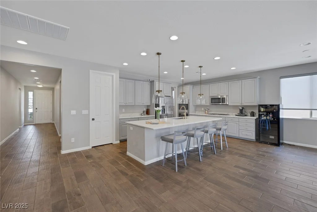 7111 Stanley Frederick, Las Vegas, NV 89166