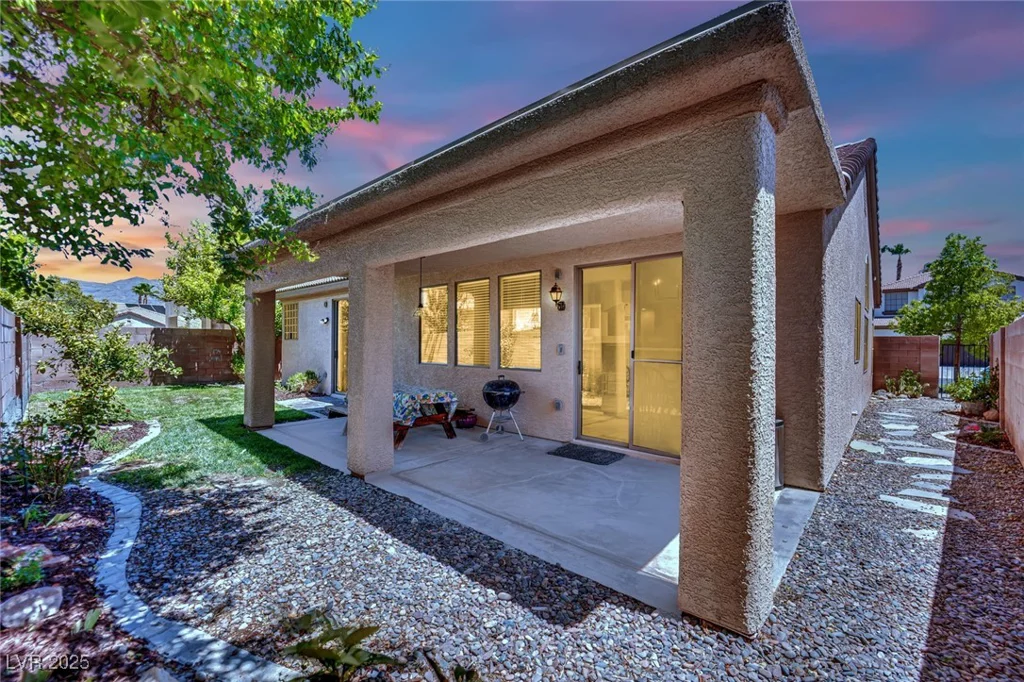 7565 Trickling Wash, Las Vegas, NV 89131