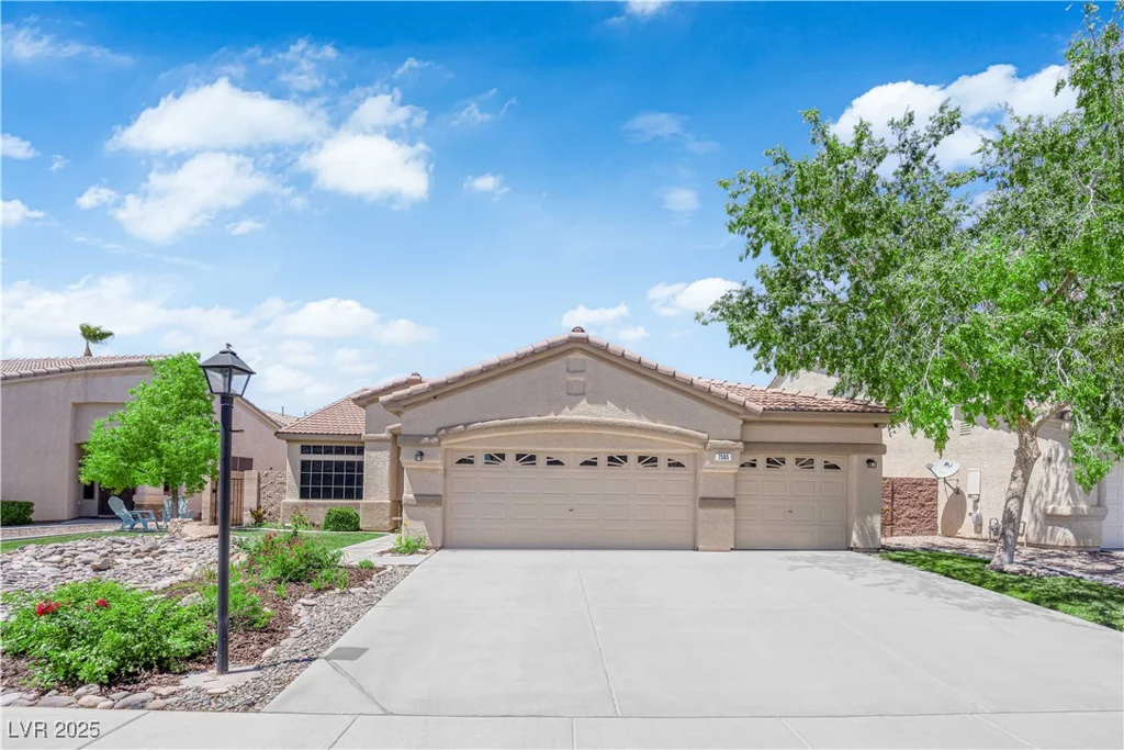 7565 Trickling Wash, Las Vegas, NV 89131