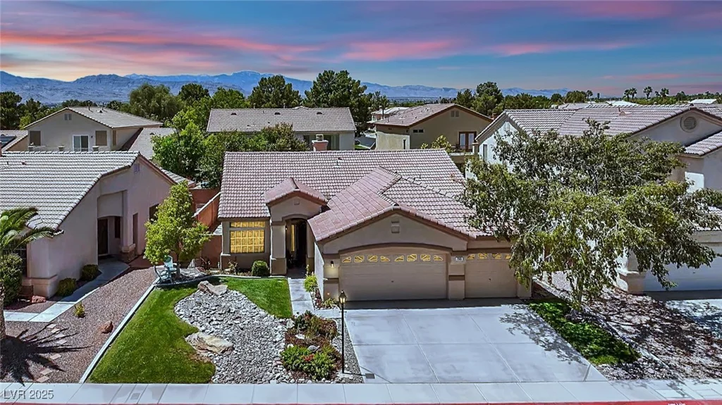7565 Trickling Wash, Las Vegas, NV 89131