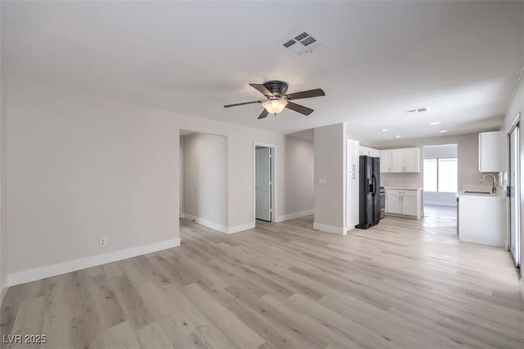 7909 Gilmore, Las Vegas, NV 89129