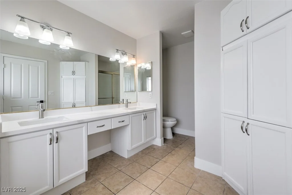 7909 Gilmore, Las Vegas, NV 89129