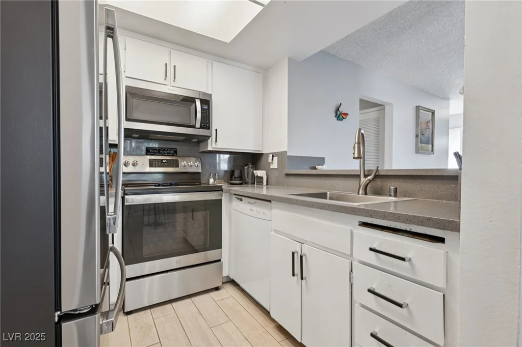 2340 Cardiff, Las Vegas, NV 89108