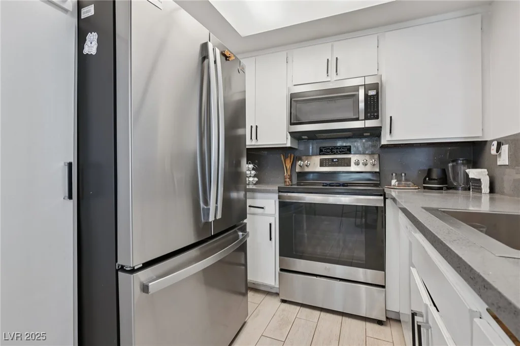 2340 Cardiff, Las Vegas, NV 89108