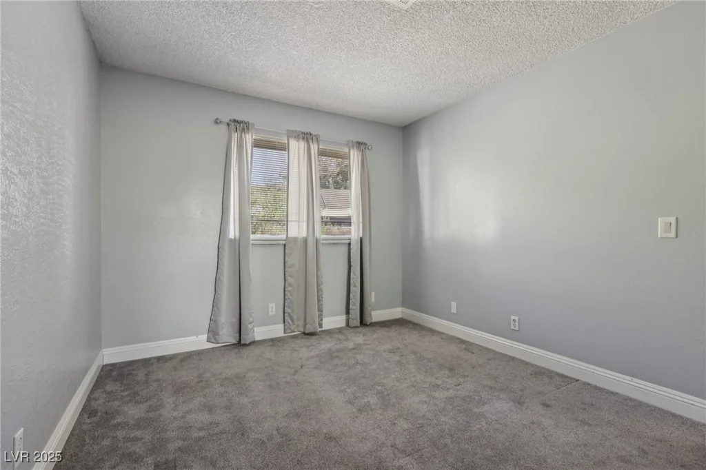 2340 Cardiff, Las Vegas, NV 89108