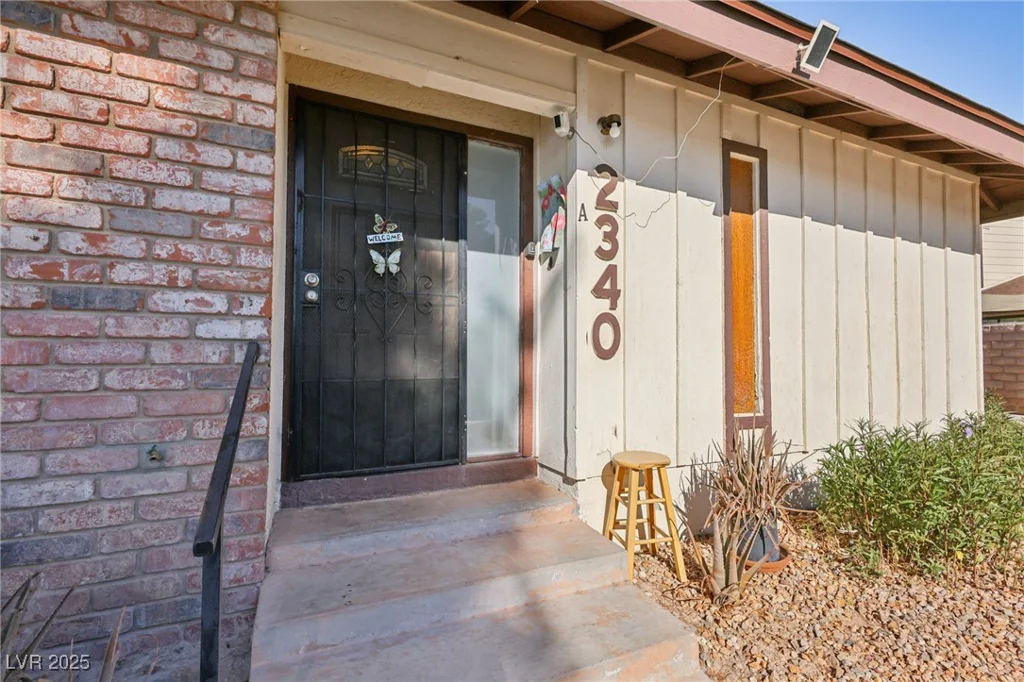 2340 Cardiff, Las Vegas, NV 89108