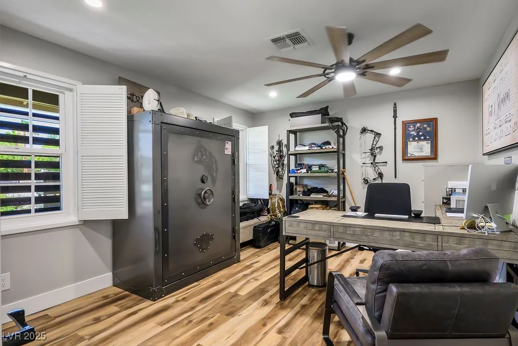 5670 Riley, Las Vegas, NV 89149