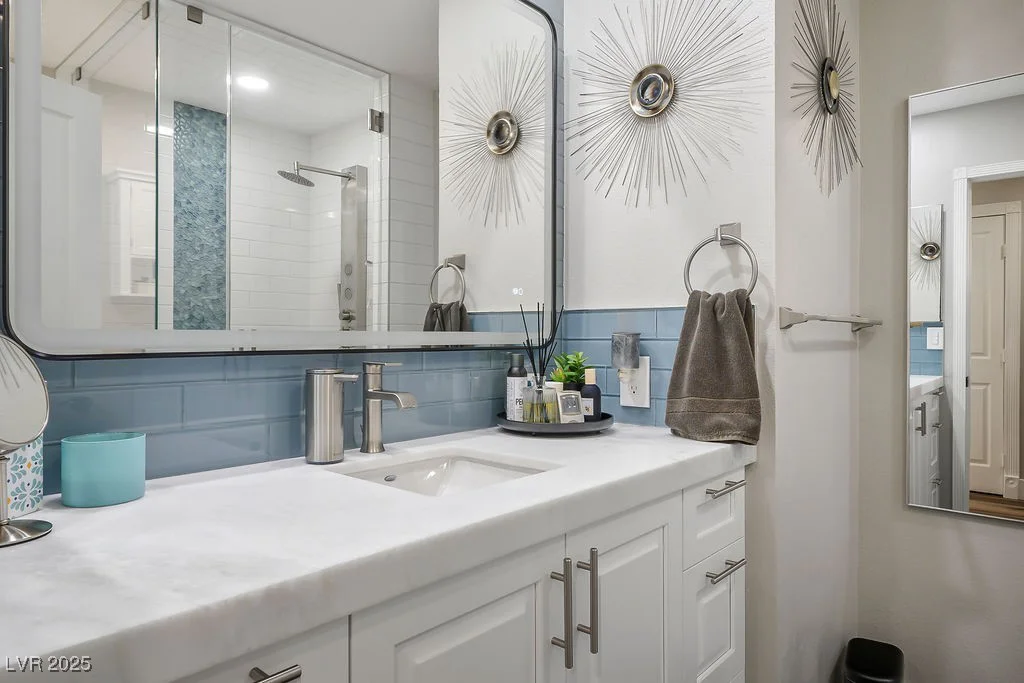 5670 Riley, Las Vegas, NV 89149