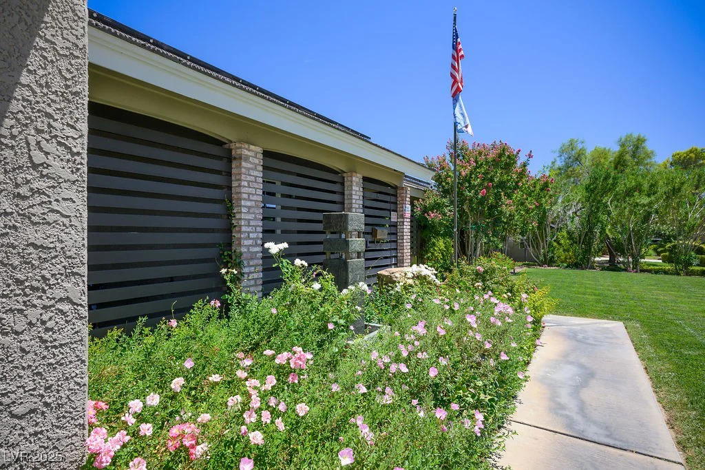 5670 Riley, Las Vegas, NV 89149