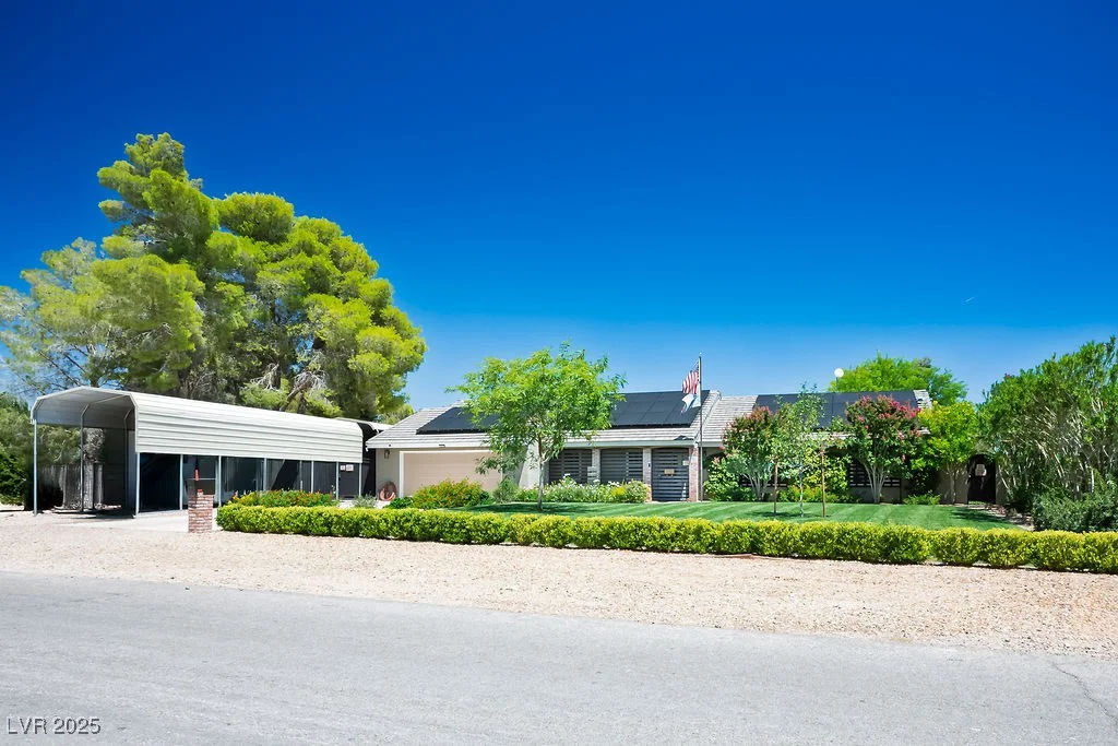 5670 Riley, Las Vegas, NV 89149