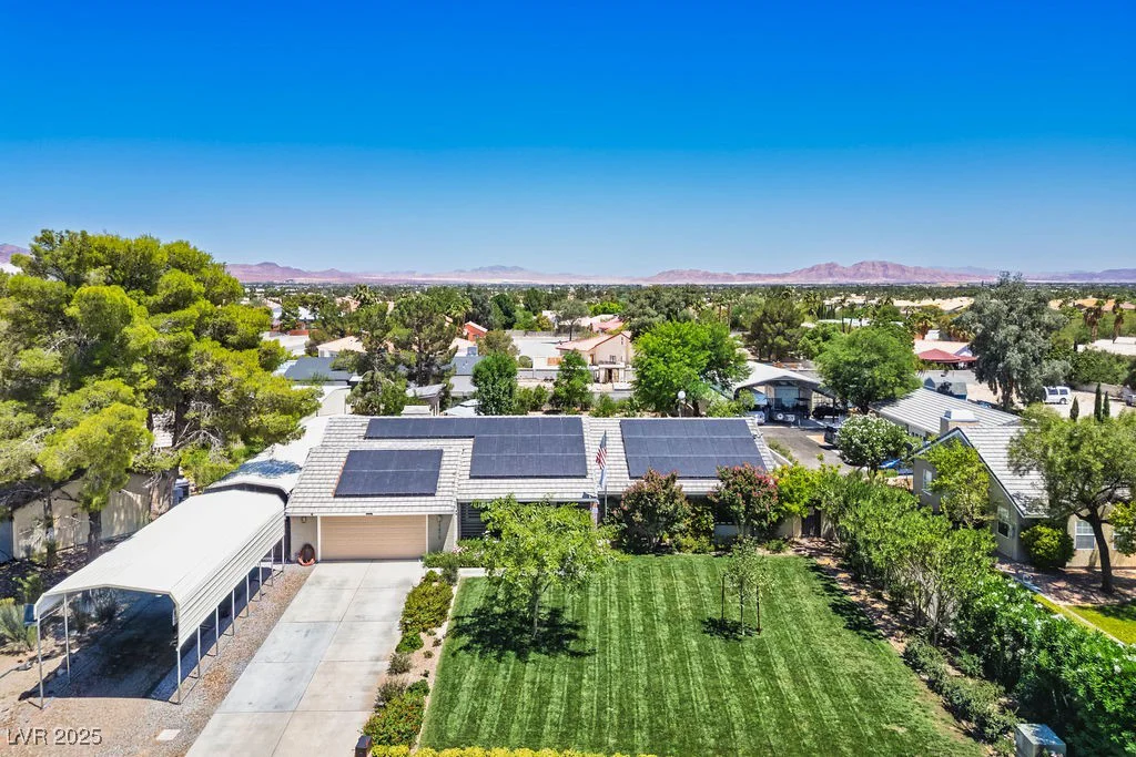 5670 Riley, Las Vegas, NV 89149