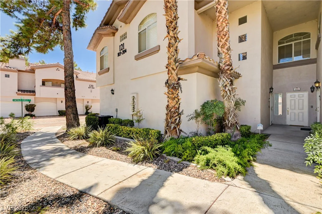 121 Emerald Forest, Las Vegas, NV 89145