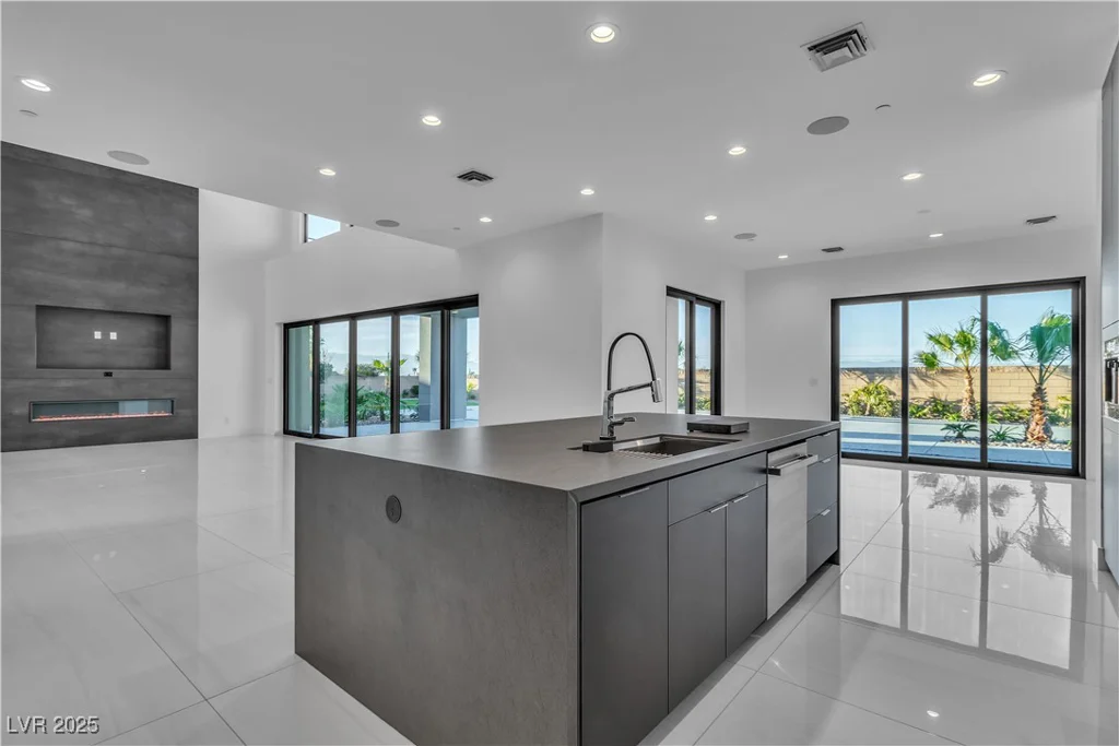 2827 Richmar, Henderson, NV 89074