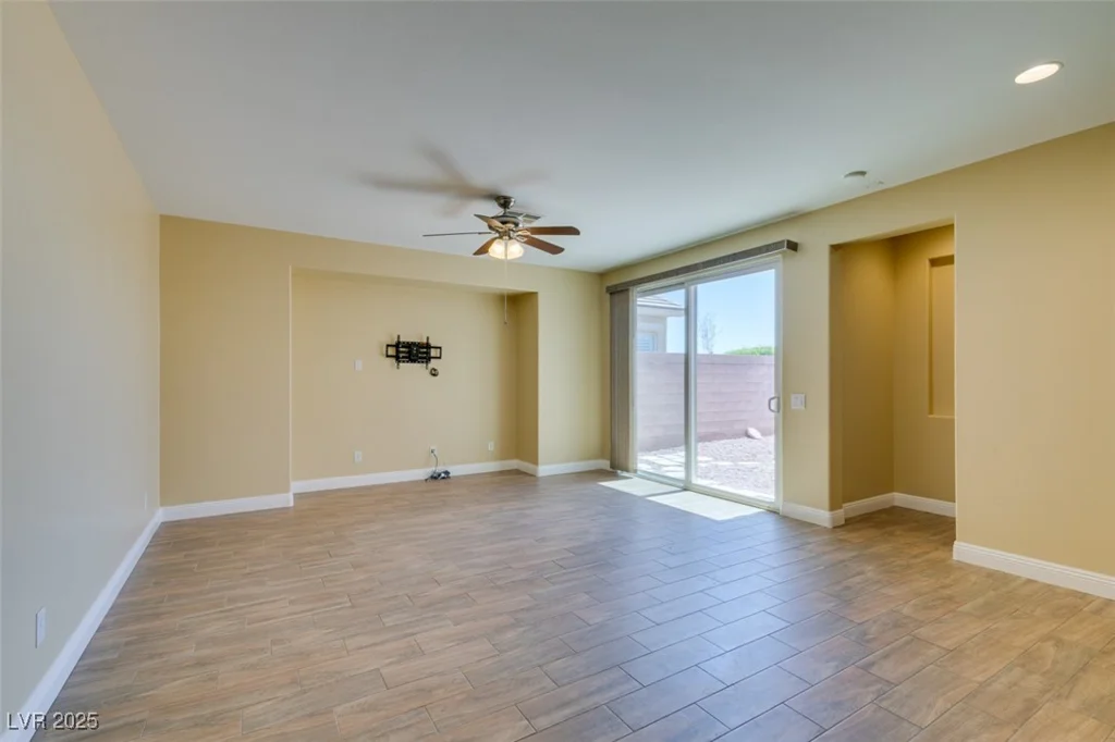 6909 Brier Creek, Las Vegas, NV 89131