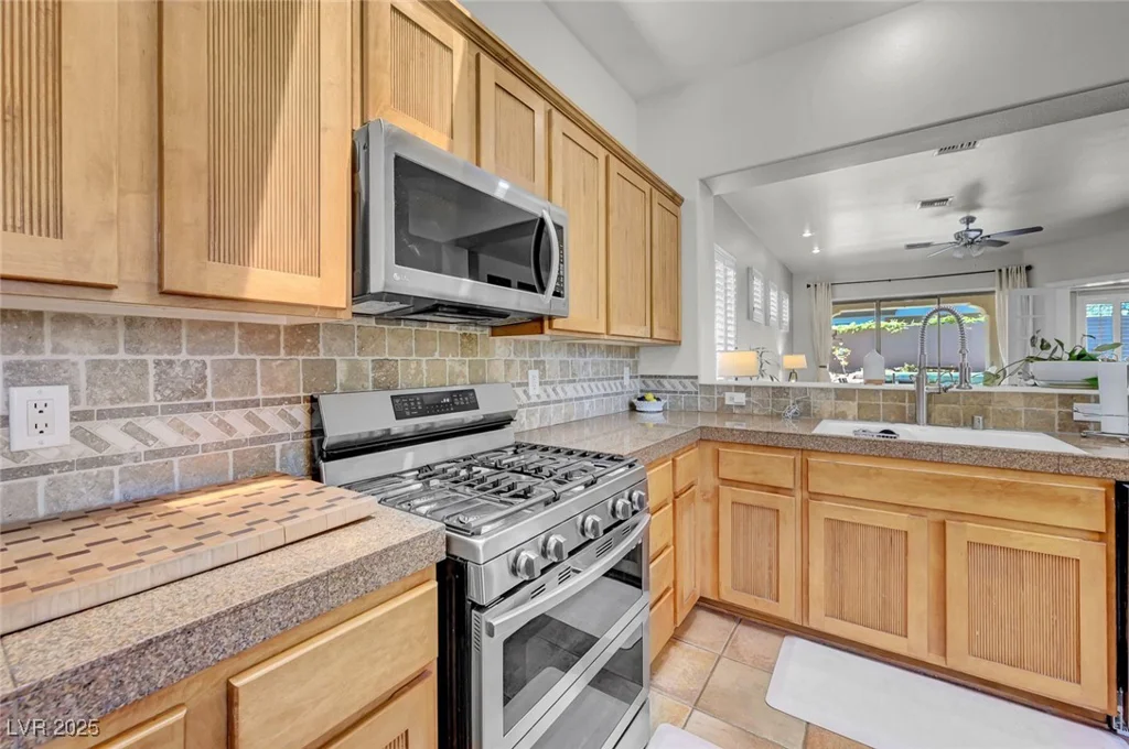 3 Kennesaw, Henderson, NV 89052