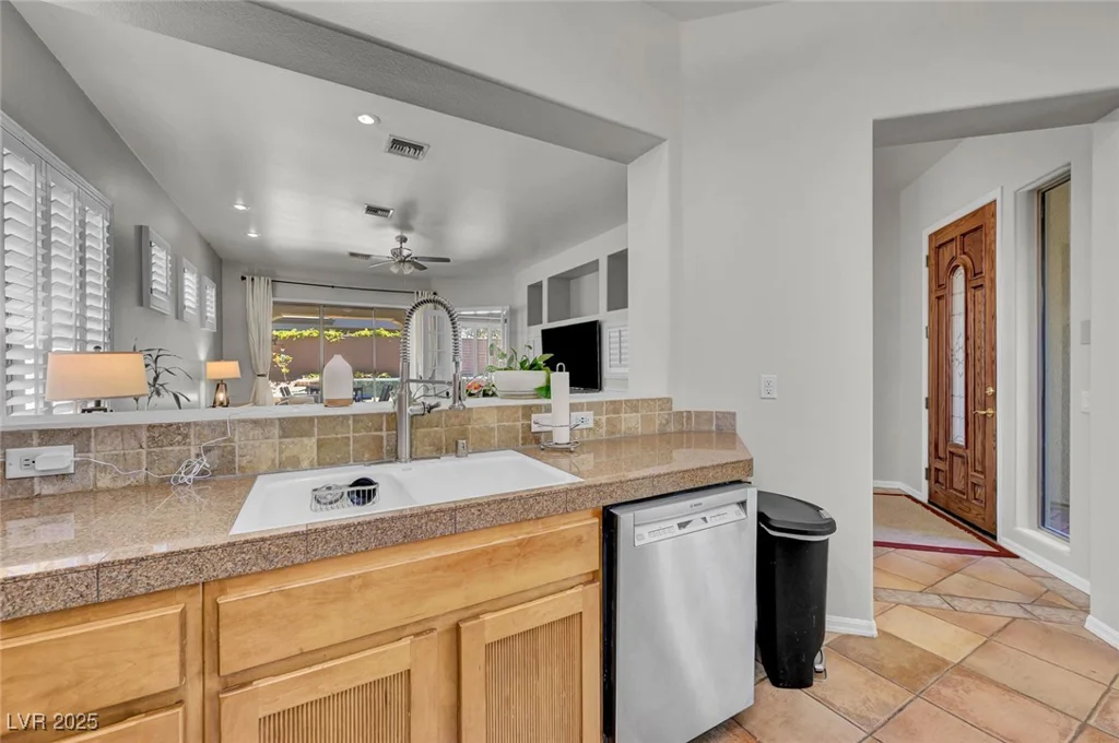 3 Kennesaw, Henderson, NV 89052