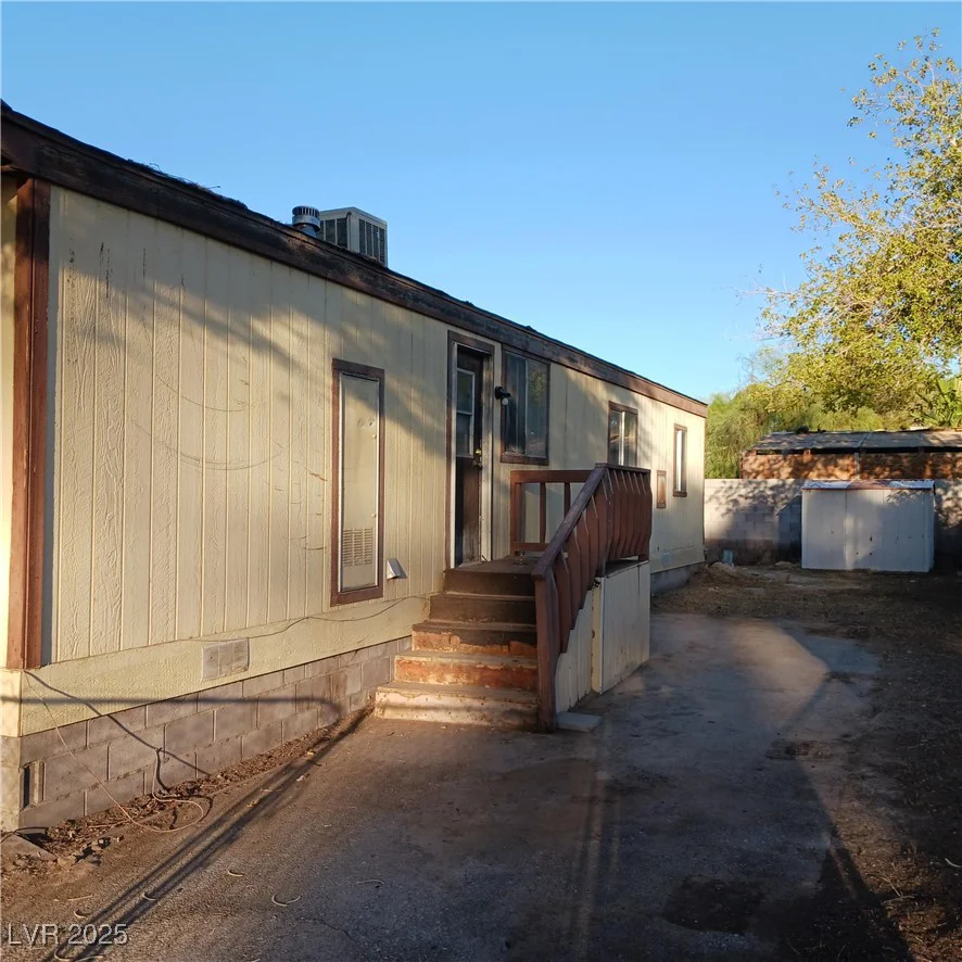 1879 Quintearo, Las Vegas, NV 89115