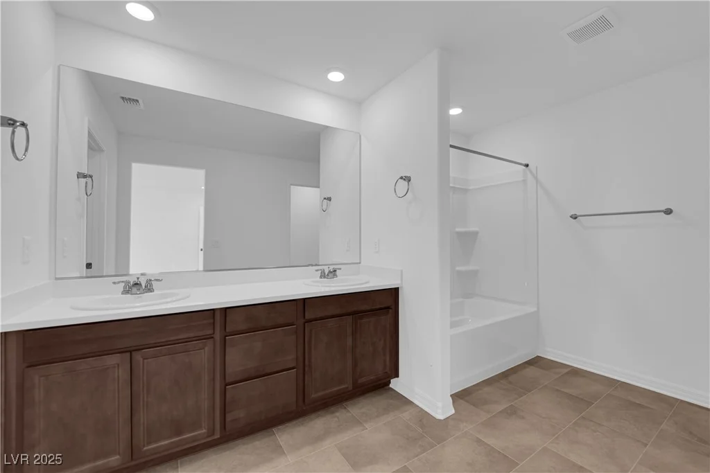 5822 Aurora Gale, Las Vegas, NV 89141