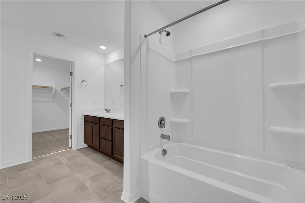 5822 Aurora Gale, Las Vegas, NV 89141