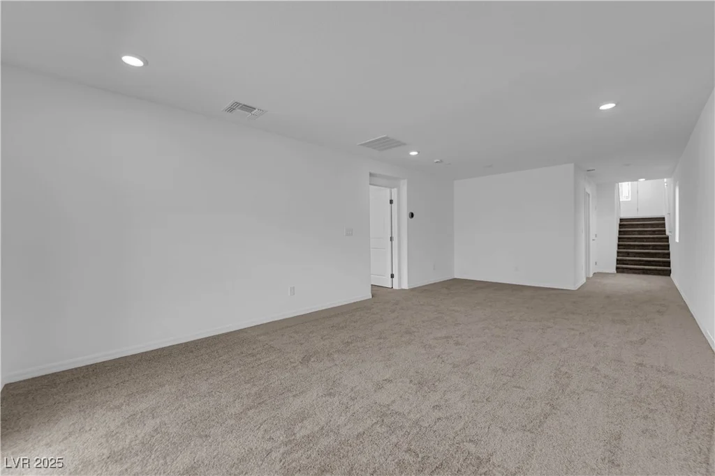 5822 Aurora Gale, Las Vegas, NV 89141
