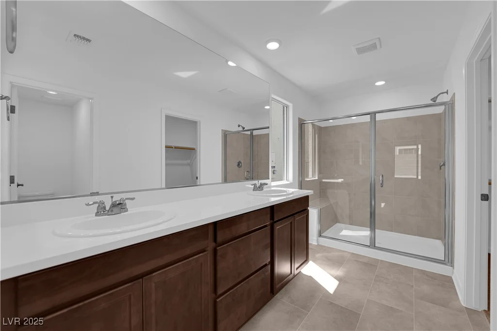 5822 Aurora Gale, Las Vegas, NV 89141