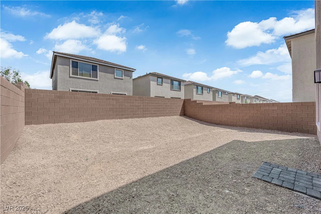 5822 Aurora Gale, Las Vegas, NV 89141
